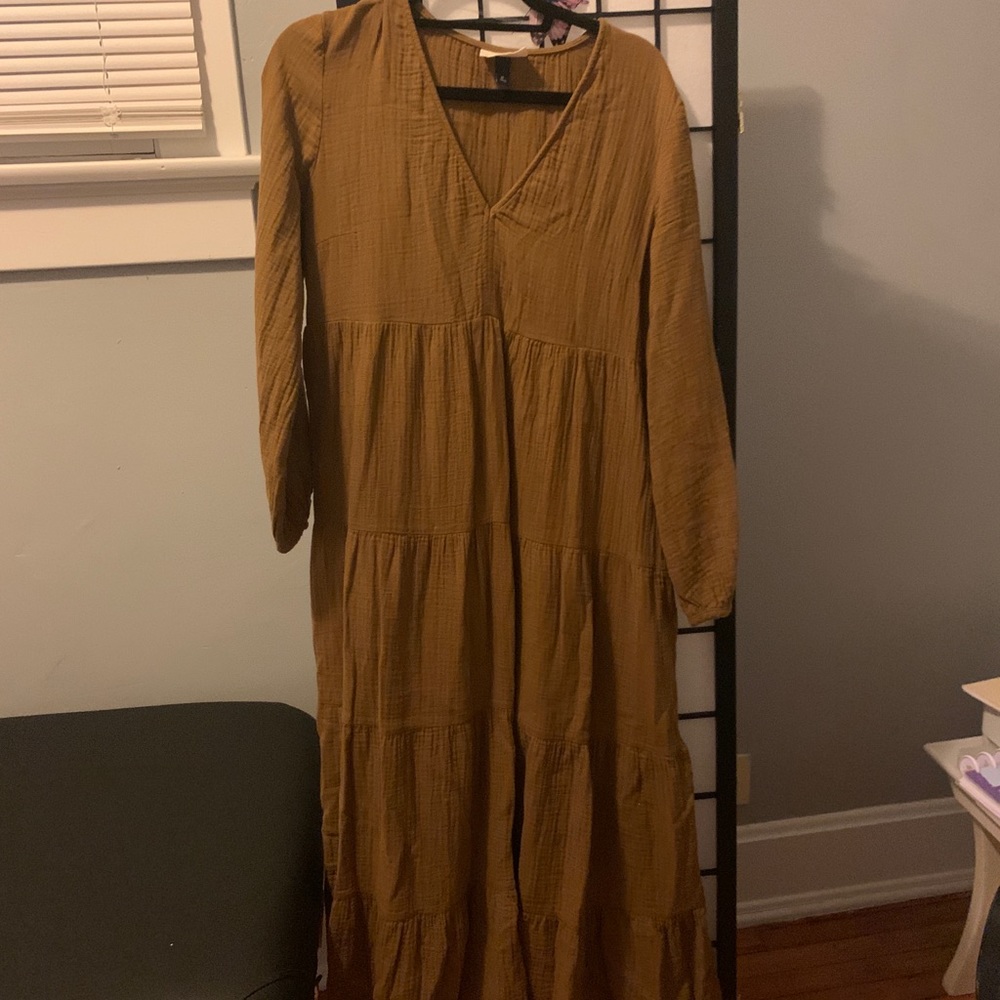 Universal thread medium dress